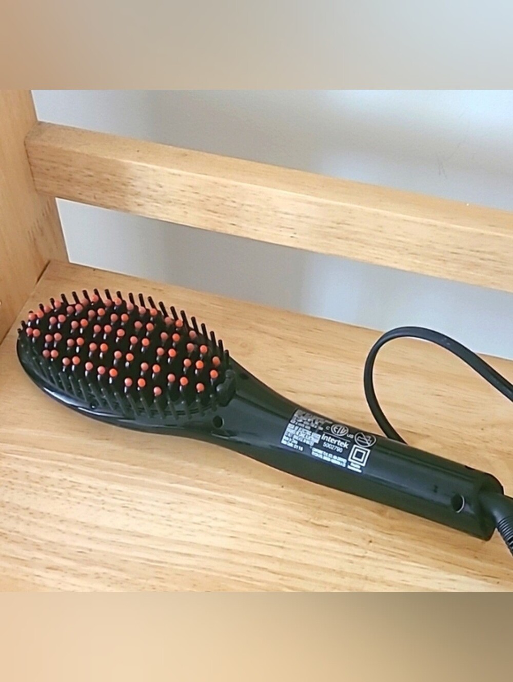 NEW Hot And Straight Salon Brush